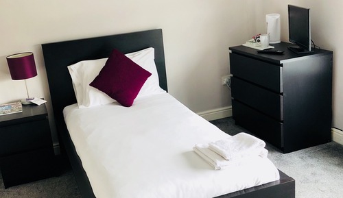 Single Room (Shared Bathroom)