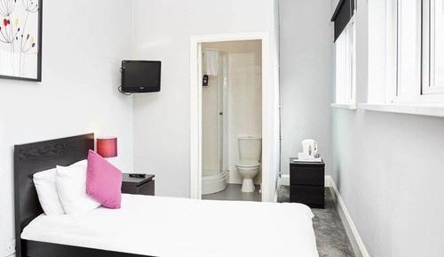 Single Room (En-suite)