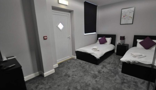 Twin Room (Shared Bathroom)