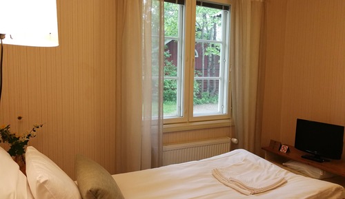 Single Room (Red House)
