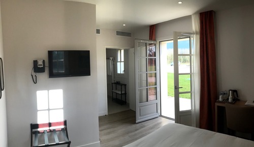 Comfort room (second floor without elevator)