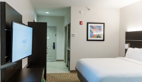 Standard Room, 1 King Bed