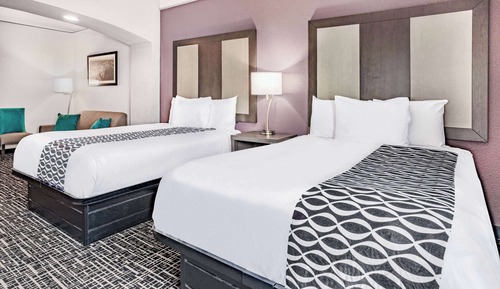 Deluxe Studio Suite, 2 Queen Beds, Non Smoking