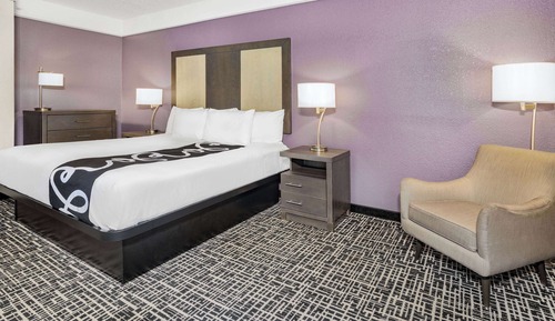 Room, 1 King Bed, Accessible, Non Smoking (Mobility)