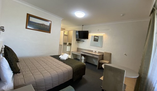 Deluxe Room, 1 Queen Bed