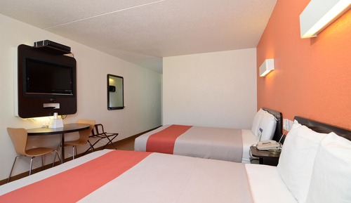 Deluxe Room, 2 Double Beds, Non Smoking, Refrigerator & Microwave