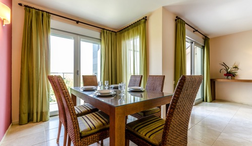 Family Apartment, 3 Bedrooms, Terrace