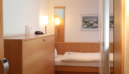 Economy Single Room