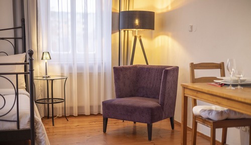 Deluxe Studio (One Double Bed)