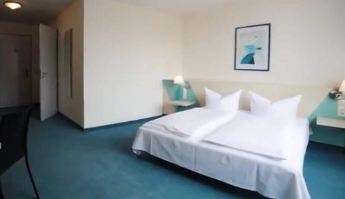 Quad Room