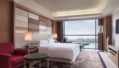 Room, 1 King Bed, Non Smoking, River View