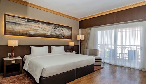 Premier Room