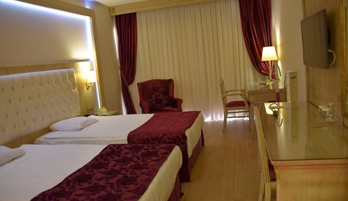 Standard Twin Room, City View