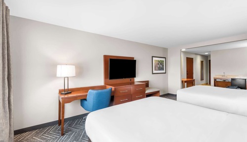 Suite, Multiple Beds, Accessible, Non Smoking