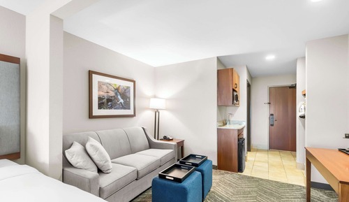 Suite, Multiple Beds, Non Smoking