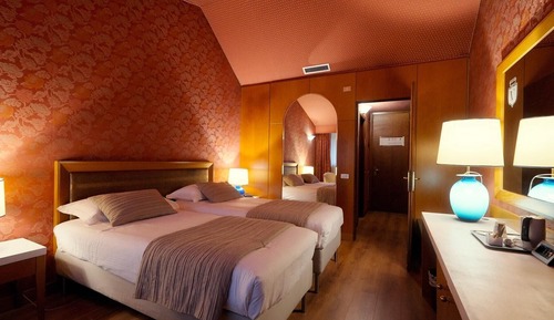 Economy Double Room, 1 Queen Bed