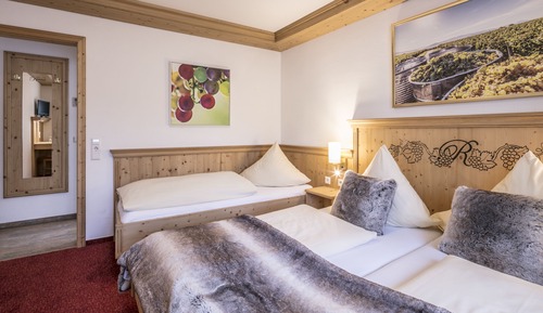 Superior Triple Room (Air-conditioning)