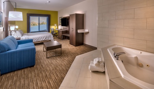 Suite, 1 King Bed, Jetted Tub