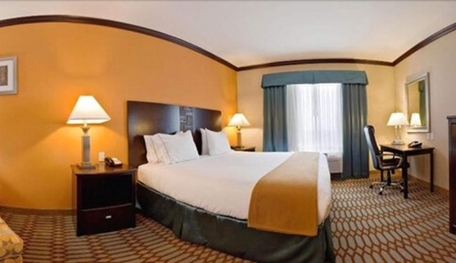 Standard Room, 1 King Bed, Accessible (Comm, Roll Shwr)
