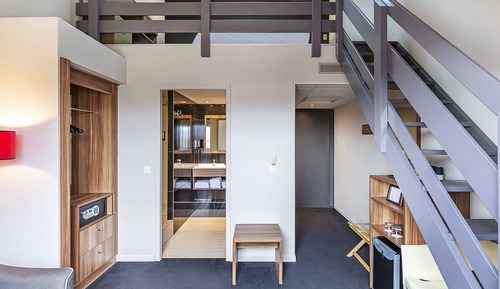 Superior Room, 1 Queen Bed, Non Smoking, Mezzanine