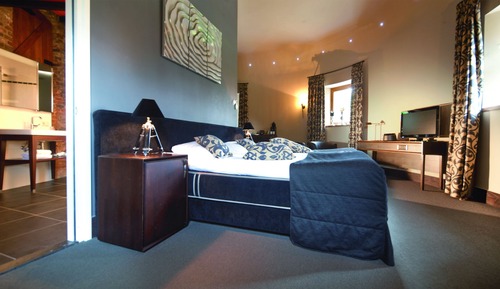 Junior Suite, 1 Double Bed, Bathtub, Tower