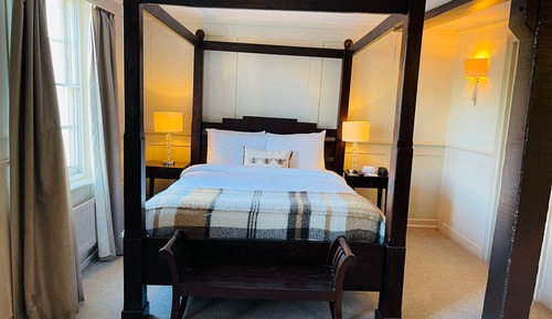 Deluxe Double Room (4 Poster Bed)