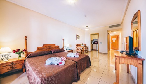Double Room with Terrace (2 adults)