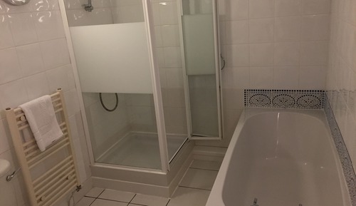 Standard Twin Room, Ensuite