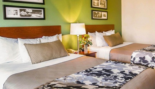 Room, 2 Queen Beds, Accessible, Non Smoking