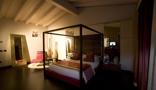 Junior Suite, 1 King Bed, Hot Tub