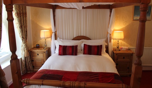 Four Poster