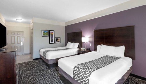 Room, 2 Queen Beds, Accessible, Non Smoking (Mobility/Hearing, Tub w/ Grab Bars)