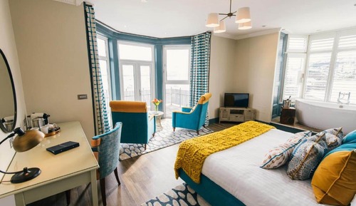 Luxury Suite, 1 King Bed, Balcony, Harbor View