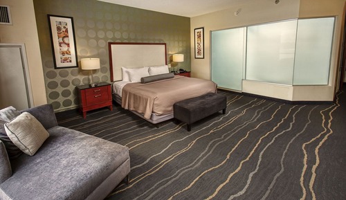 Deluxe Room, 1 King Bed, Accessible