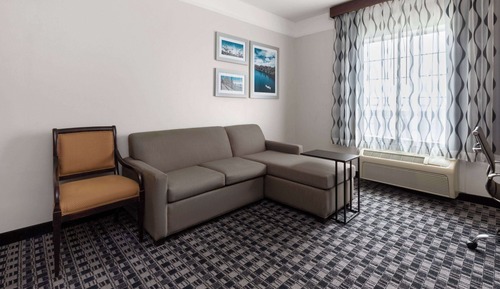 Suite, 1 King Bed, Accessible, Non Smoking (Bathtub)