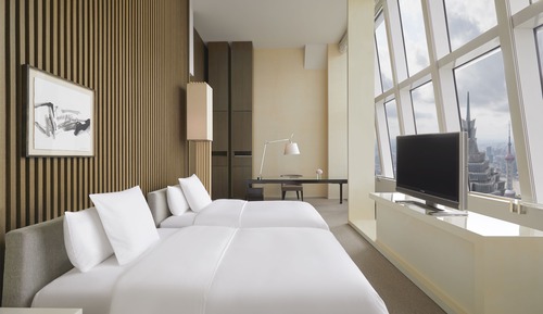 2 Twin Beds with Bund River View Deluxe