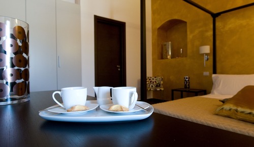 Comfort Condo, 1 Bedroom, Kitchen, Courtyard Area