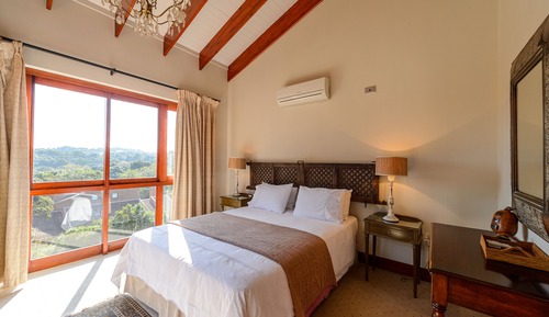 Luxury Villa, 4 Bedrooms