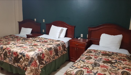Comfort Triple Room