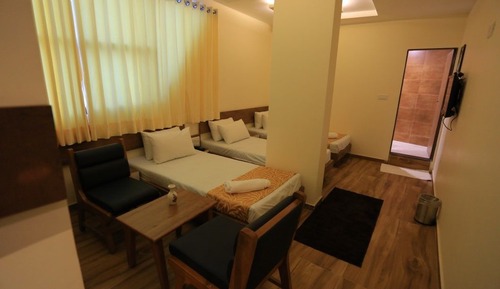 Elite Room, 3 Twin Beds