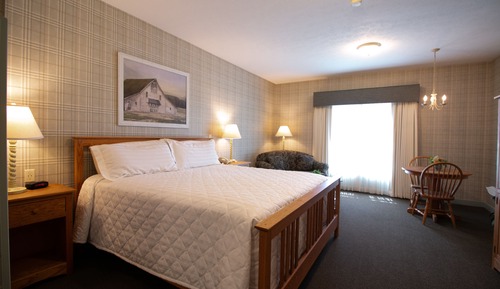Standard Room, 1 King Bed