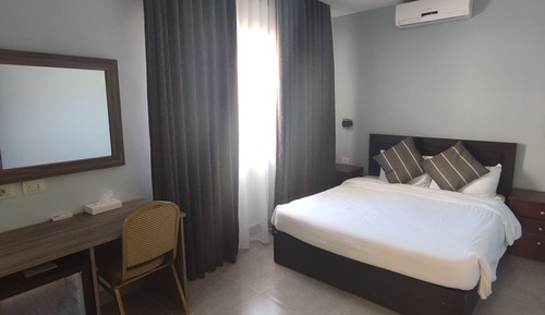 Double Room, 1 King Bed