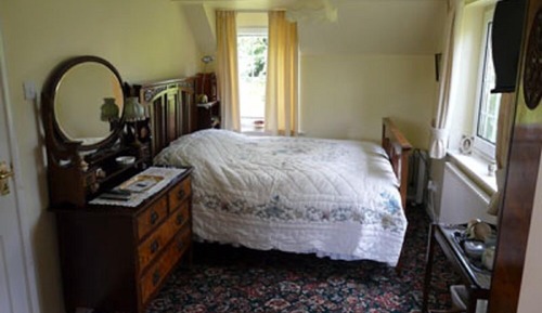 Classic Double Room (Primrose Suite )