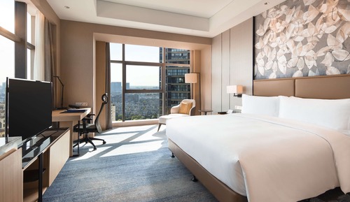 Room, 1 King Bed, Corner