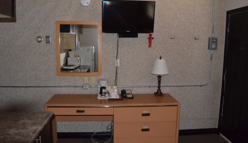 Economy Room, 1 Queen Bed, Non Smoking, Kitchen