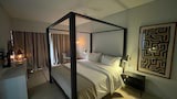 Luxury Suite