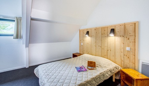4 rooms 9 pax