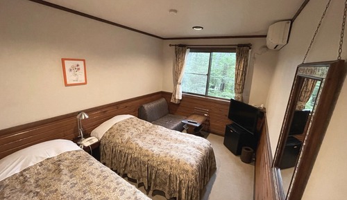 Basic Twin Room