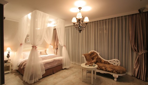 Junior Room, 1 King Bed
