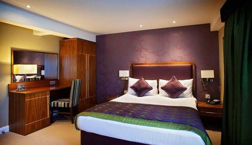 King Ensuite